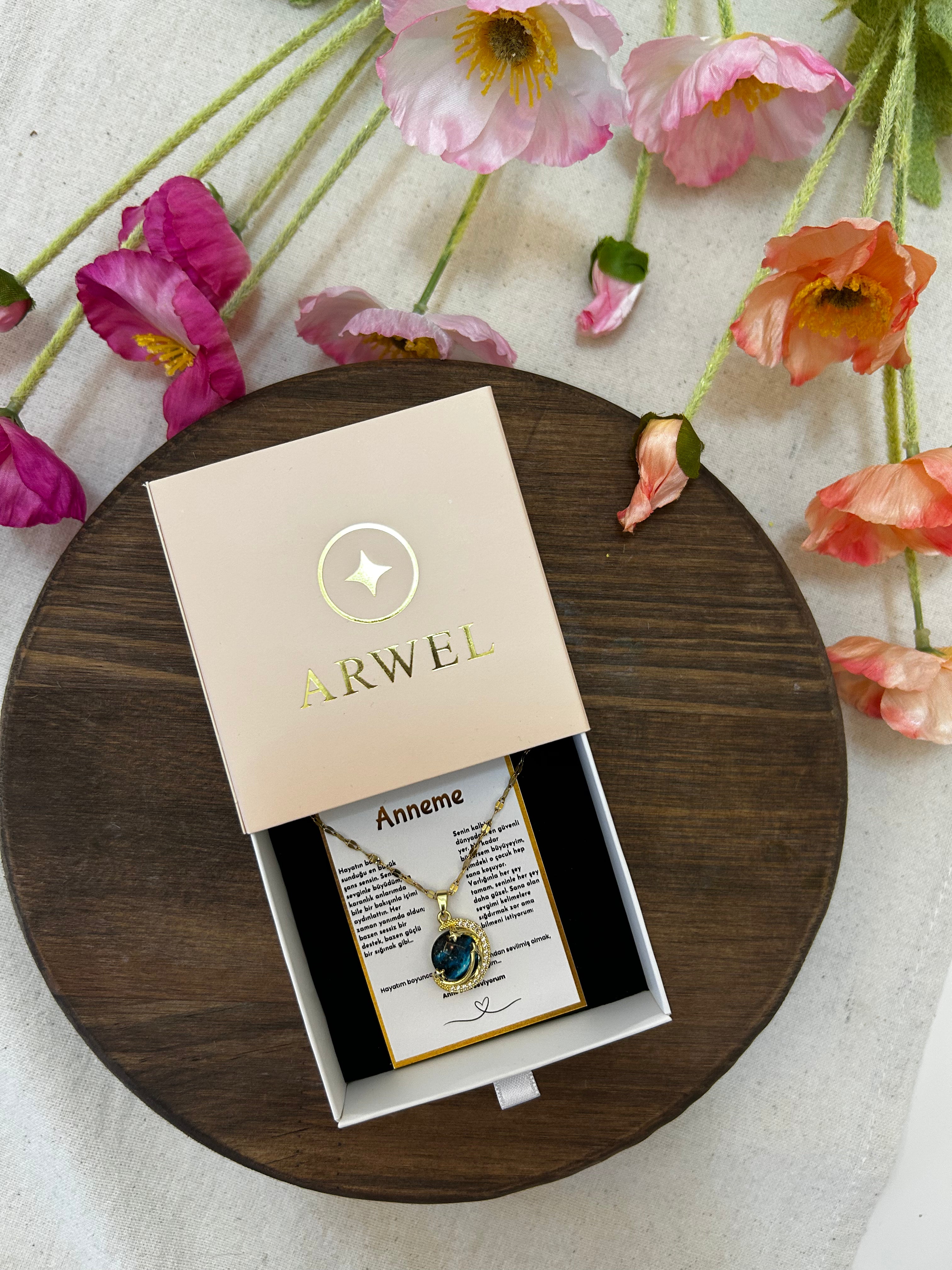 '' Anneme '' Gezegen Taşlı Yıldız Kolye  Duygusal Not + Hediye Kutusu