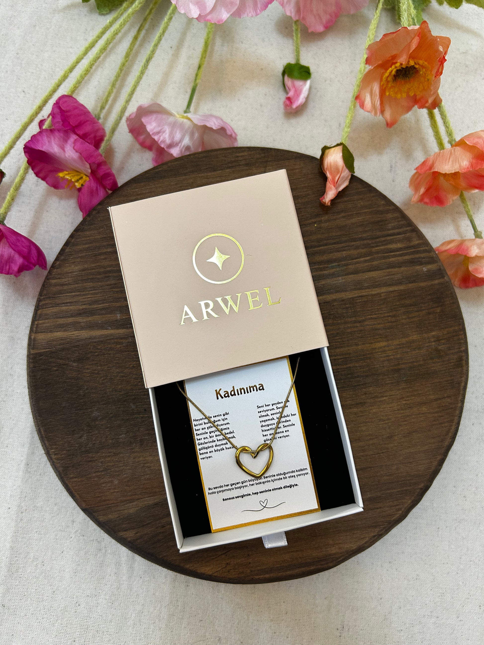 '' Kadınıma '' Kalp Kolye  Duygusal Not + Hediye Kutusu